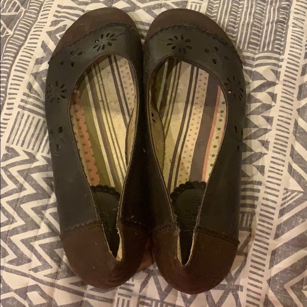 Brown flats